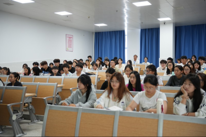 内江卫健院开展2026年秋季学期开学初教学检查工作